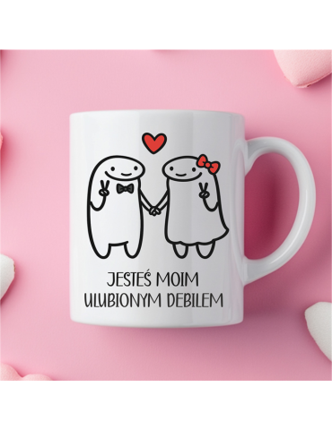 Kubek „Jesteś moim ulubionym debilem” – zabawny prezent dla zakochanych