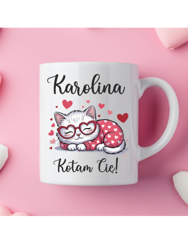 Kubek „Kotam Cię” z uroczym śpiącym kotkiem – personalizowany prezent z imieniem